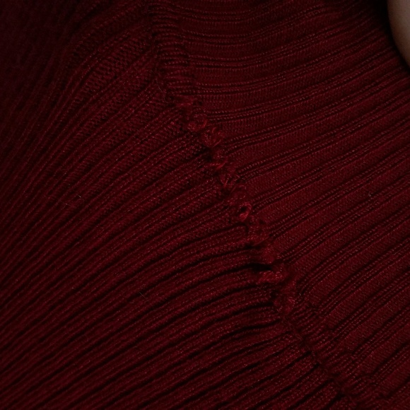 Deep Red Shallow V Neck Sweater - Picture 5 of 5